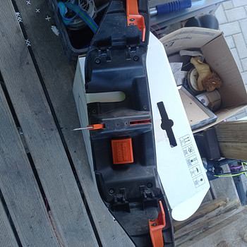 Nissani elektriauto laadimise kaitsekate