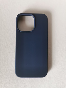 Новые чехлы и обложки для iPhone 13 Pro (6 фото из 10)