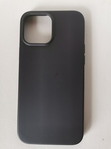 Новые силиконовые чехлы и обложки для iPhone 13 Pro Max (5 фото из 10)