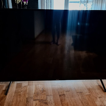 Sony 55" Smart TV varuosadeks/remondiks, mittetöötav ekraan