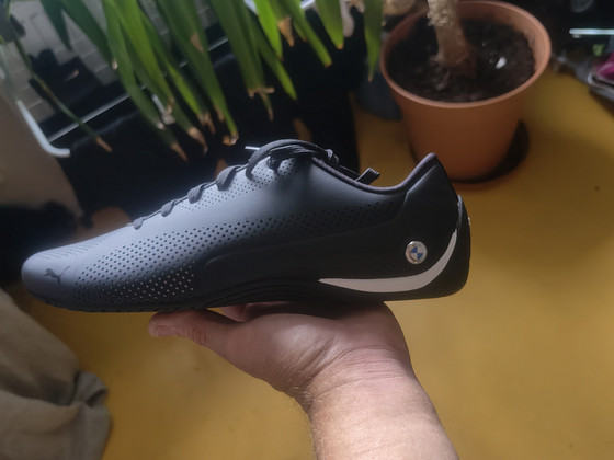 Продам кроссовки PUMA "BMW"