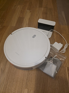 Робот-пылесос Xiaomi Vacuum E10 + аксессуары (1 фото из 2)