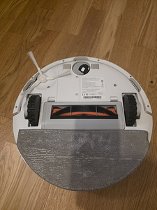 Робот-пылесос Xiaomi Vacuum E10 + аксессуары (2 фото из 2)