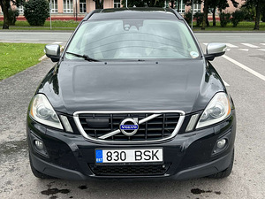 VOLVO XC60 (3 фото из 11)