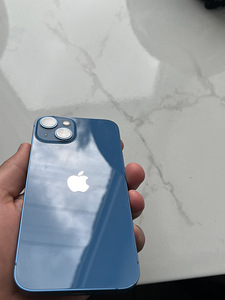 iPhone 13 (2 foto / 6)