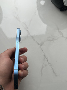 iPhone 13 (4 foto / 6)