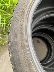 Шины 275 R19 M+S Nokian (3 фото из 4)