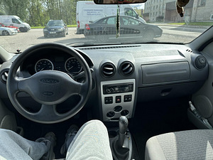 Dacia Logan (2 фото из 12)