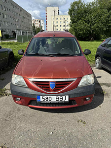 Dacia Logan (5 фото из 12)