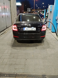 Skoda Octavia A7 (6 фото из 8)