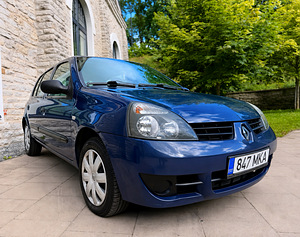 RENAULT CLIO FACELIFT / РЕГ. ОПЛАЧЕН / ТО 09.2027 (2 фото из 15)