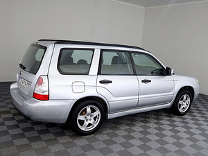 Subaru Forester Facelift AWD 2.0 116kW (3 фото из 7)