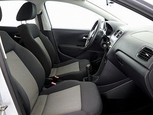 Volkswagen Polo Comfortline 1.4 63kW (6 фото из 8)