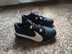 Nike (1 фото из 7)