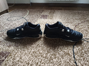 Nike (4 фото из 7)