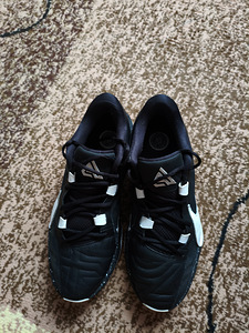Nike (5 фото из 7)