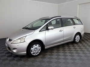Mitsubishi Grandis Comfort Facelift 2.4 121kW (2 foto / 8)