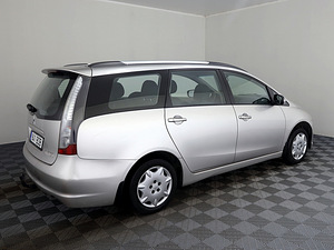Mitsubishi Grandis Comfort Facelift 2.4 121kW (3 foto / 8)