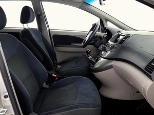 Mitsubishi Grandis Comfort Facelift 2.4 121kW (6 foto / 8)
