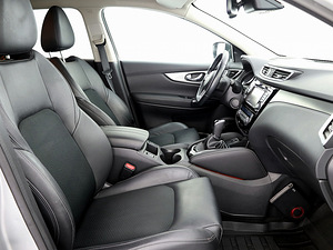 Nissan Qashqai Facelift ATM 1.2 85kW (6 фото из 9)