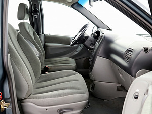 Chrysler Voyager Comfort Facelift ATM 2.8 CRD 110kW (6 foto / 8)