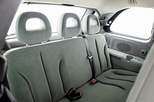 Chrysler Voyager Comfort Facelift ATM 2.8 CRD 110kW (8 foto / 8)