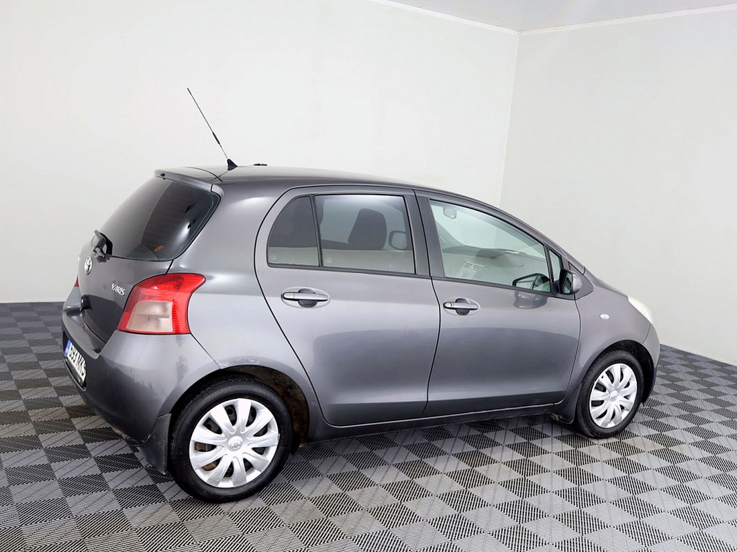 Toyota Yaris Linea Sol A-C 1.3 64kW