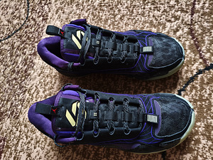 Nike (3 фото из 6)
