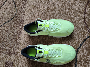 Nike (2 фото из 7)
