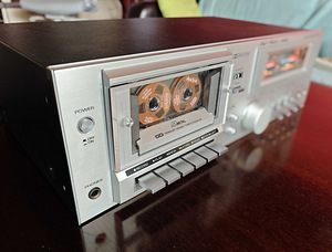 Кассетная дека FISHER CR-4130 (3 фото из 5)