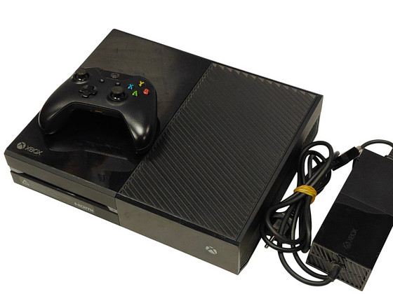 Игровая консоль Xbox One + Геймпад + Провод