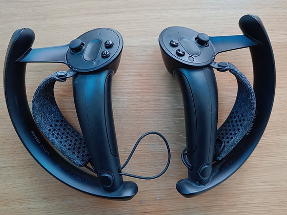 Valve Index Controllers (Knuckles) VR-puldid