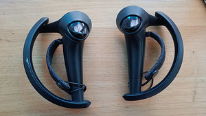 Valve Index Controllers (Knuckles) VR-puldid (2 foto / 2)