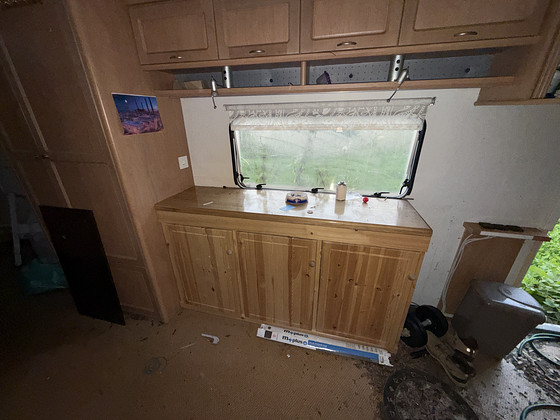 Suur caravan pohjamaapakett büstner