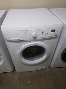 Kuivatiga pesumasin Elektrolux garantiiga (1 foto / 6)