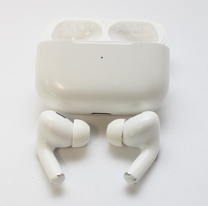 Kõrvaklapid Apple AirPods Pro 2 aktiivne mürasummutus (3 foto / 3)