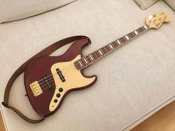 Squier 40th Anniversary Jazz Bass Gold Edition + rihm