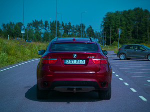 BMW X6 (3 фото из 14)