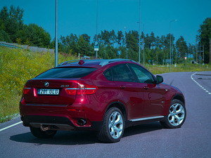 BMW X6 (6 фото из 14)