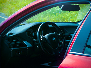 BMW X6 (7 фото из 14)