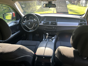 BMW X6 (12 фото из 14)