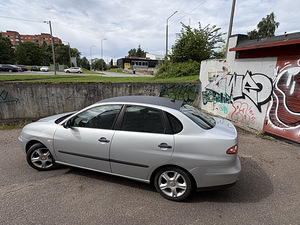 SEAT Cordoba 2008 1.4 (5 foto / 10)
