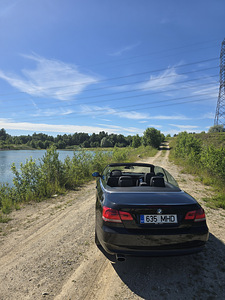 BMW 320i (2 фото из 6)