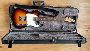 Fender American Ultra Telecaster RW + кофр для гитары (3 фото из 5)