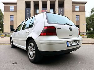 VOLKSWAGEN GOLF / АВТОМАТ / РЕГ ОПЛАЧЕН / ÜV 04.2027 (4 фото из 15)