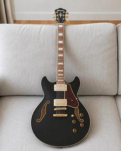 Ibanez Artcore AS73G semi-hollow elektrikitarr (1 фото из 3)