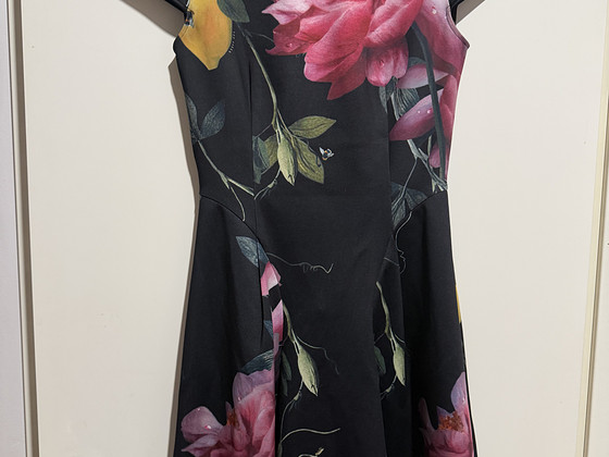 Ted Baker kleit, suurus 1