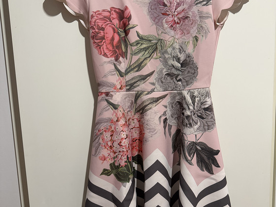 Ted Baker kleit, suurus 1