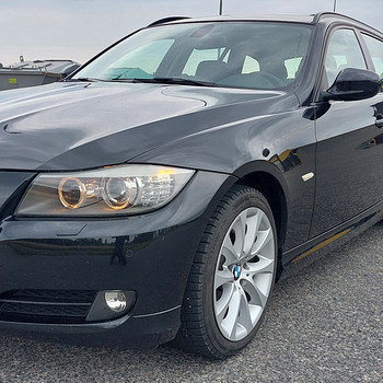 BMW 320I