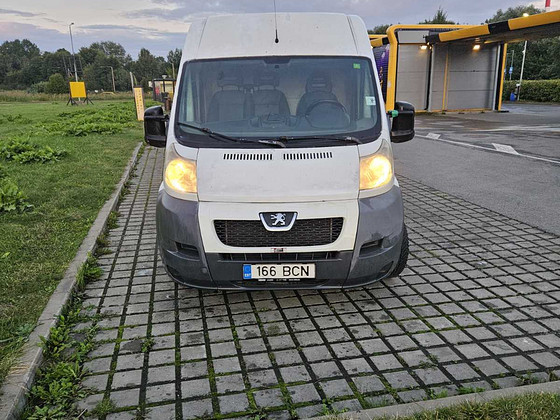 Peugeot с грузовым кузовом